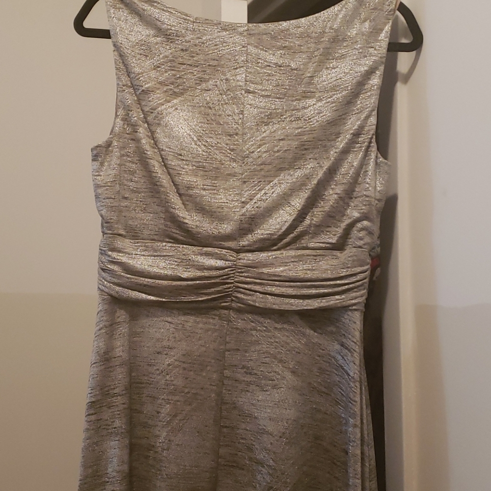 Dress - Picture 4 of 5